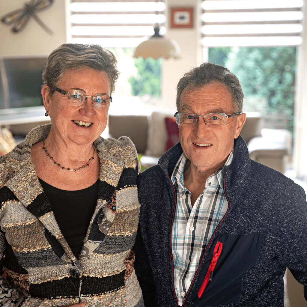 Wil en Frank in hun nieuwe woning