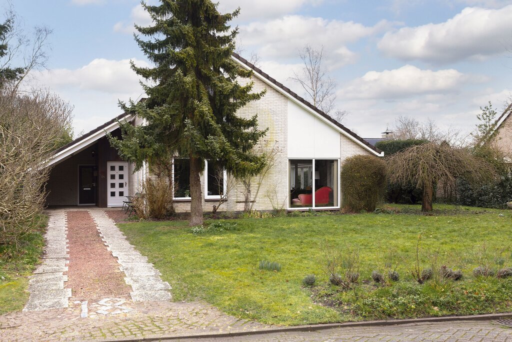 Stiendollen 18, Oudemirdum