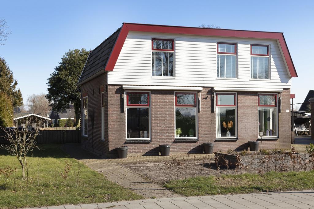 Middenweg 127, Bantega