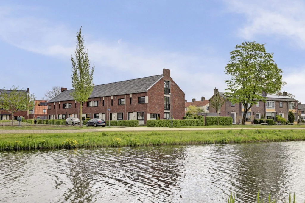 Taconishof 53, Heerenveen