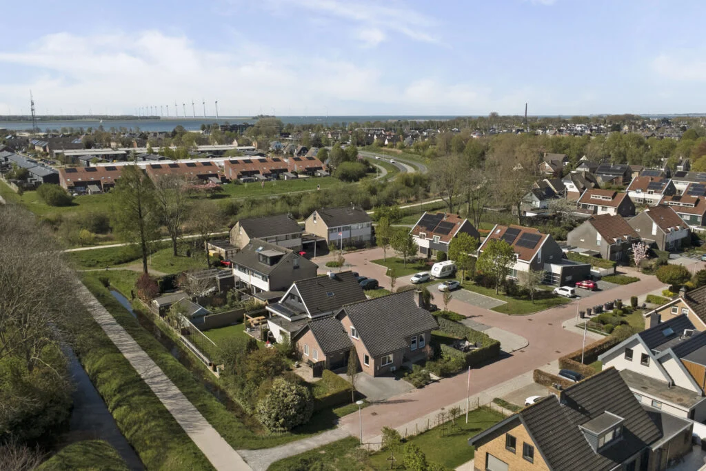 Sirius 19, Lemmer